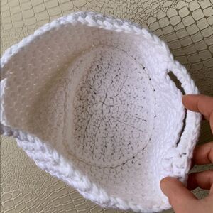 White knitted bag with small handles, 6x9 in